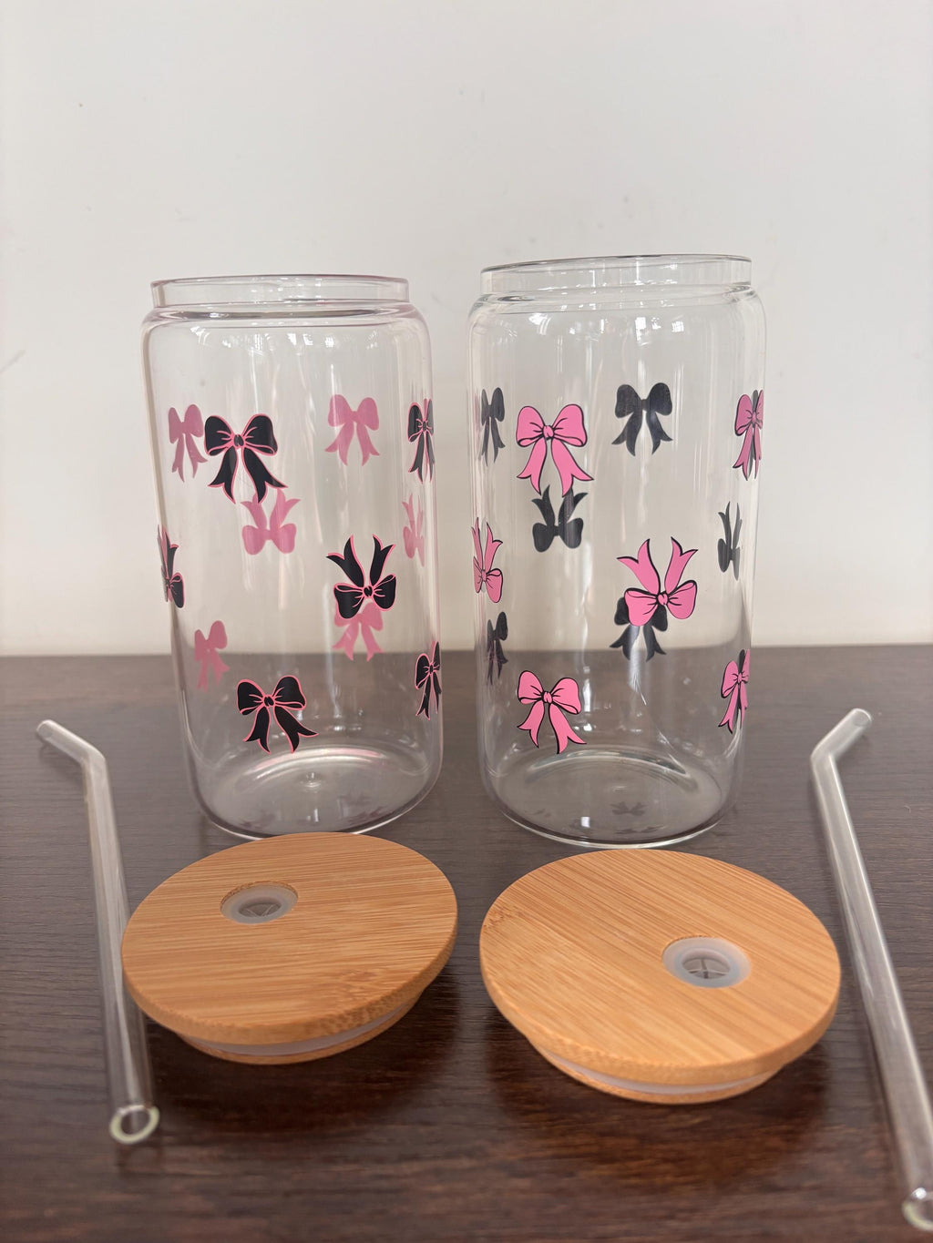 Bow 16oz Glass or Plastic Tumbler with Lid and Straw – Customizable Color | Cute Gift