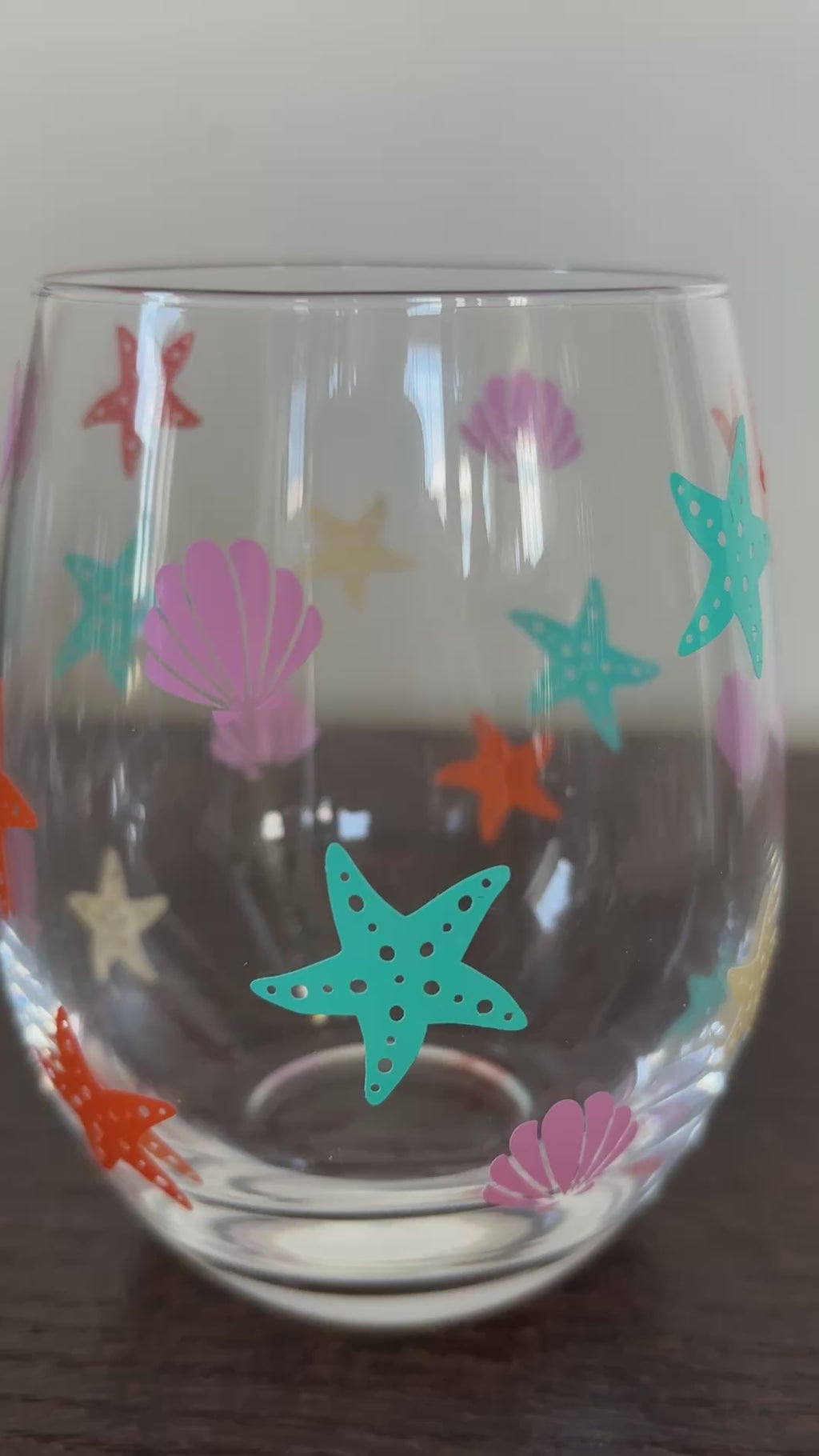 Seashell stemless wine glass