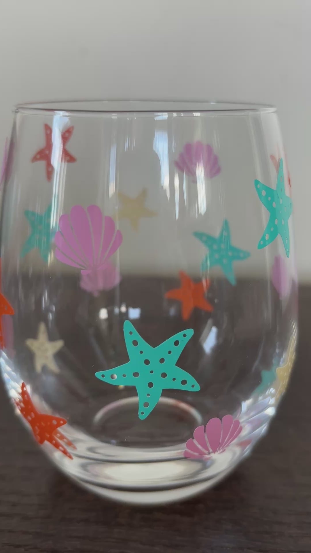 Seashell stemless wine glass